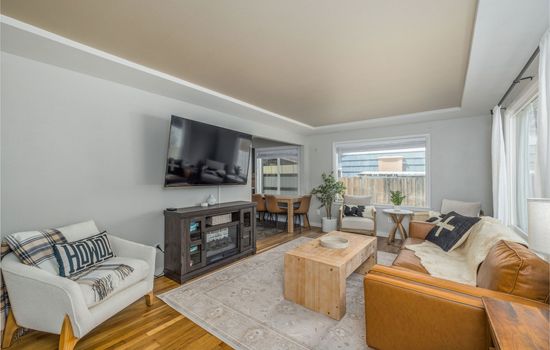 Tribe + Vibe In Downtown CDA Modern Comfort And Fun For You & Your Crew, Just Steps From Downtown & Lake Adventures too!