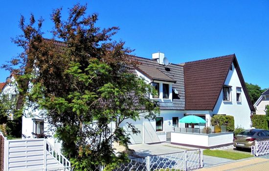 Geräumige Ferienwohnung in Zingst mit Terrasse