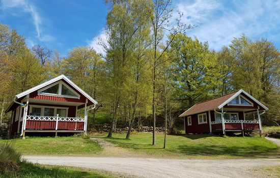 Holzhaus mit überdachter Terrasse