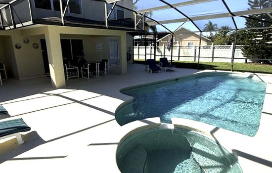 Abgelegene Villa mit Pool und Spa - der perfekte Familienausflug