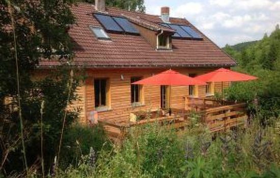 Urgemütliche Gruppenhütte mit Gartensauna