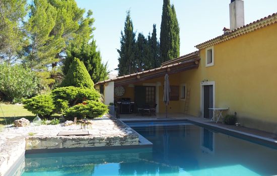 Provenzalisches Haus mit Pool und Garten