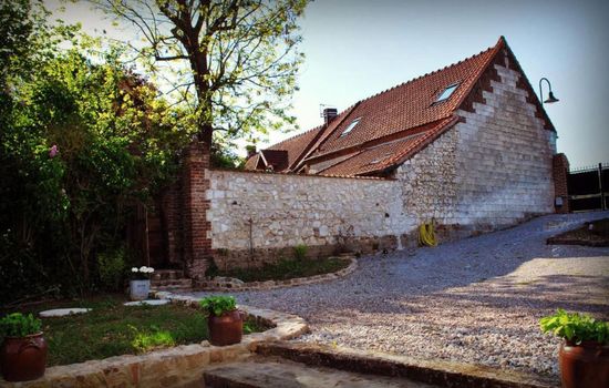 Liebevoll renoviertes Ferienhaus als Teil eines kleinen Bauernhauses mit abgesc