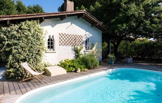 10 p mit beheiztem Pool