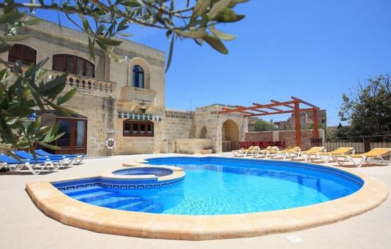 Villa "Ta Menzja" mit Garten, Grill und Terrasse