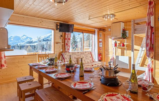 Erdgeschoss 110 m2 - 15 Personen - In der Nähe der Pisten