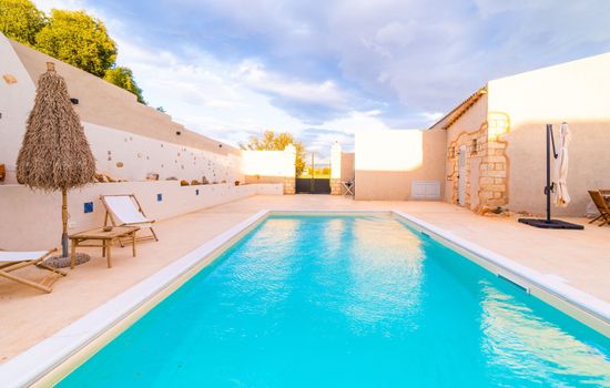 Zwei Einheiten, Luxus, Schwimmbad, Gemüsegarten