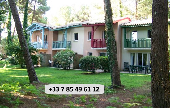 Hübsches kleines Haus in ruhiger Lage in einer baumbestandenen Residenz mit beh