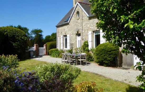 Charmantes Steinhaus in der Nähe des Meeres