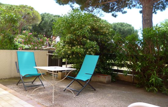 Grau-du-Roi Wohnung mit Terrasse