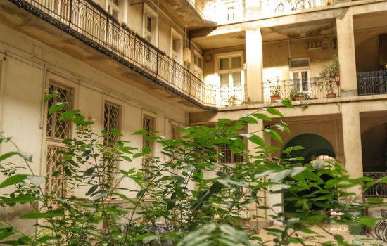 Moderne Ferienwohnung in Ujlipotvaros mit Garten