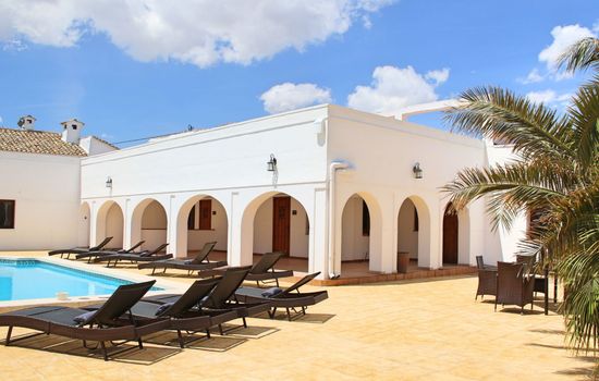 Schönes Haus in Villena mit fabelhaftem Pool