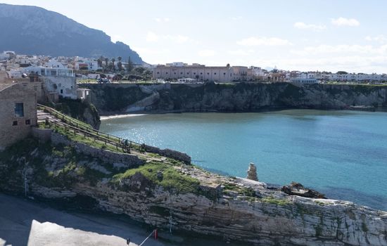 Luxuriöse Flucht mit Meerblick