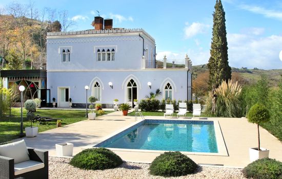 Geräumiges Ferienhaus mit Pool