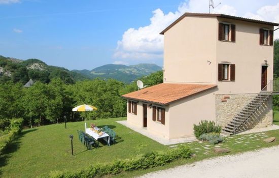 Haus für 11 Erwachsene und 9 Kinder in Apecchio