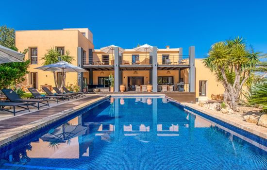 Nettes Ferienhaus in Felanitx mit Offenem Kamin