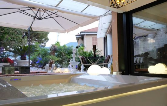 Last-Minute-Garten-Whirlpool der herrliche Lebensstil