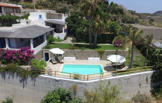 Ausgezeichnete Villa mit Schwimmbad, Panoramaterrassen