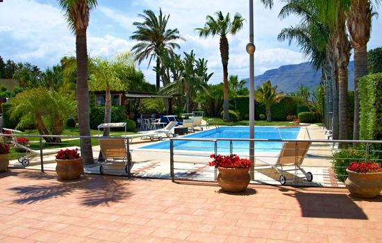Villa in Alcamo mit privatem Pool und Garten