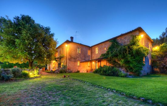 Atemberaubende Villa- 24 Gäste -privater SwimmingPool