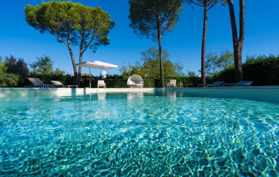 Villa mit Garten und privatem Pool