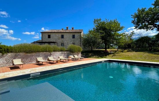 Ferienvilla 'Checello' mit privatem Pool