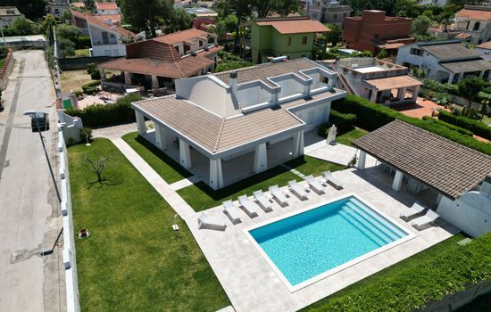 für 10 Personen an der Küste Siziliens