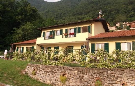 Villa zur alleinigen Nutzung mit 4 Wohnungen