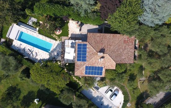 Villa am Gardasee mit großem Pool und Garten