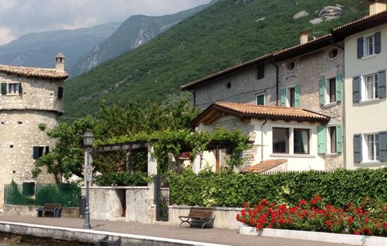 Traumhafter Rustico direkt am Ufer des Gardasees