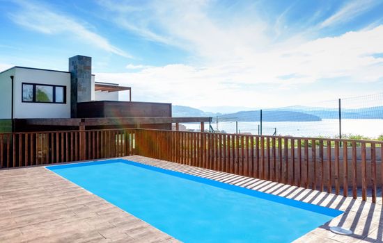 in Outes mit Sonniger Terrasse und Meerblick