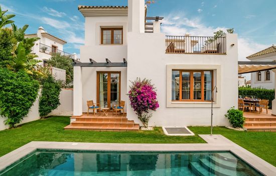 Chalet "La Resina" mit Garten, Grill und Terrasse