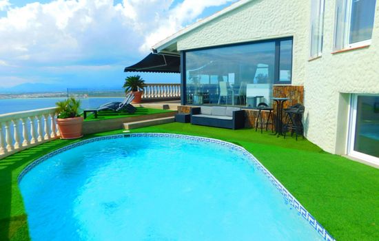 mit einzigartigem Meerblick