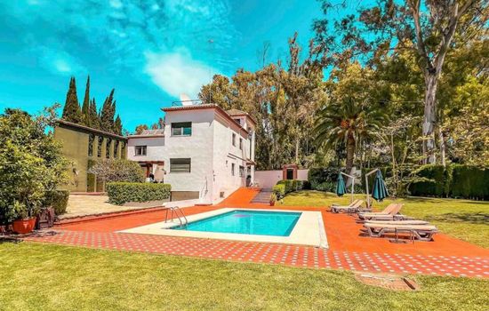 Villa für 12 Pers. mit Grill und privatem Schwimmbad