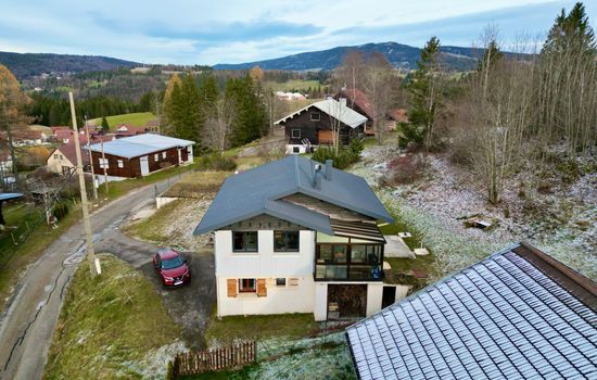 Image picker FF5F001A DAA8 49A8 8684 7552150551E6 5871 000000CC41619A5A