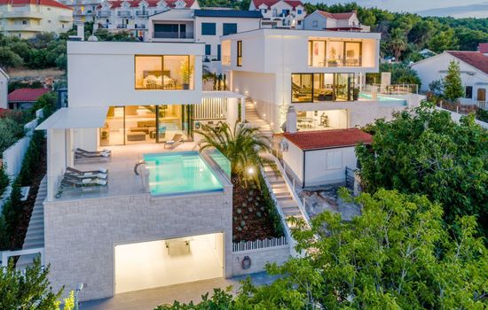 in Sutivan mit Privatem Pool