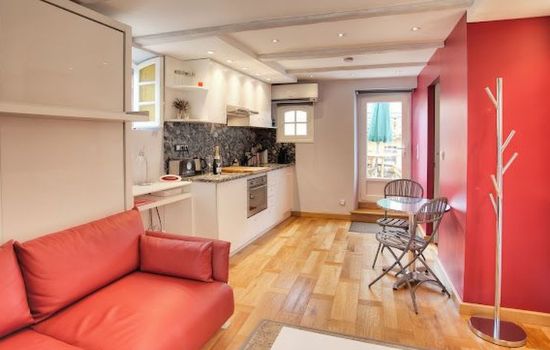 SCHÖNES STUDIO MIT GARTEN FÜR 2 IM DORF