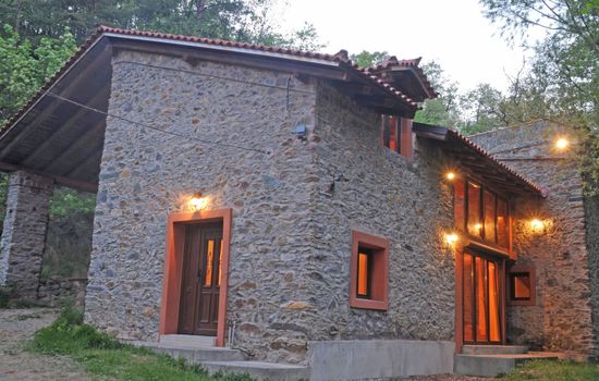 Relax Giusvalla River Villa 2 Etagen mit Terrasse