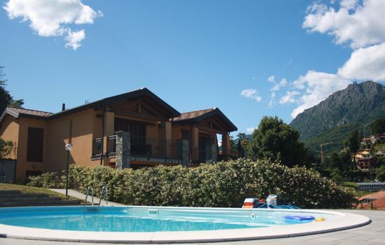 mit Gemeinschaftspool