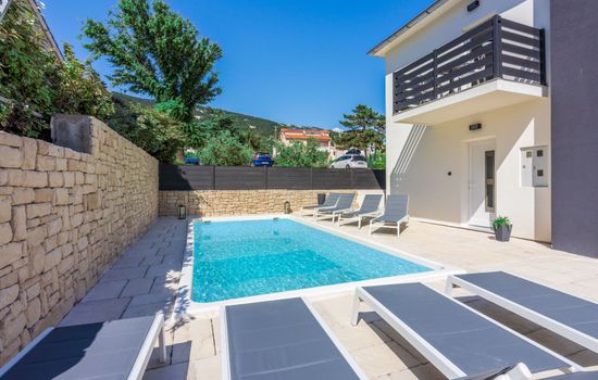 Villa mit privatem Pool für 8 Personen auf der Insel Baska