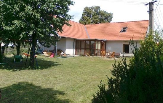 in Libořezy mit Garten und Grill