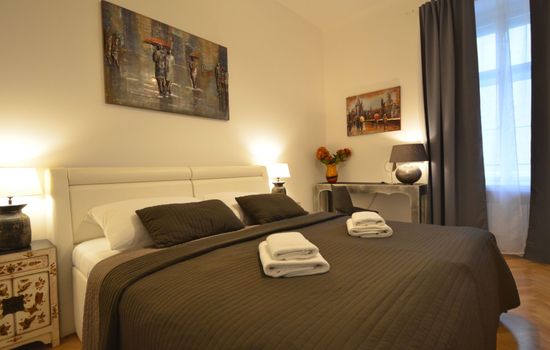 "Collection Hastalska