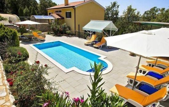 Modern ausgestattetes Ferienhaus in ruhiger Lage