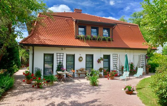 Geräumige Wohnung in Bad Elster mit Terrasse, Garten und Grill
