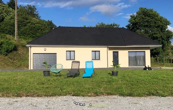 Neues 3-Zimmer-Pavillon mit Garage und Privatparkplatz