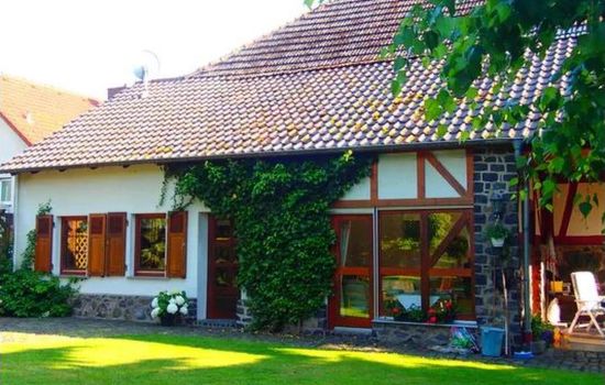 in Bernsfeld mit großem Garten