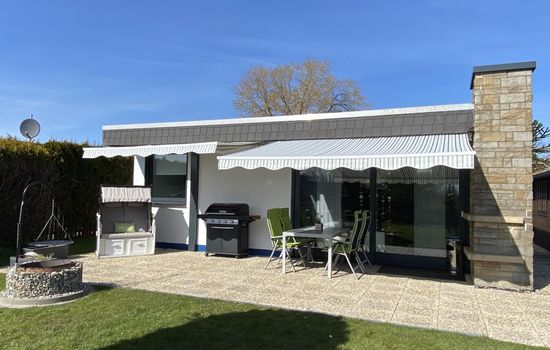 Freistehendes Ferienhaus in Tossens mit Terrasse