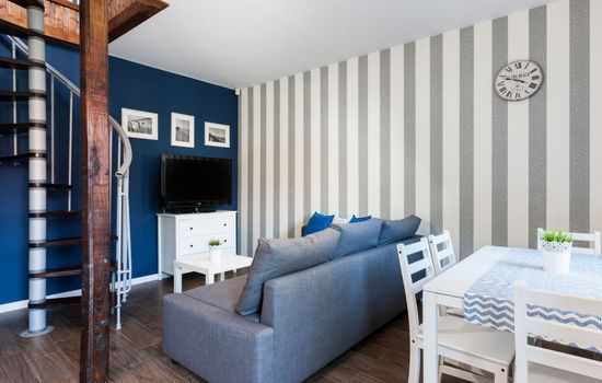 "Kapitanski" mit Schwimmbad