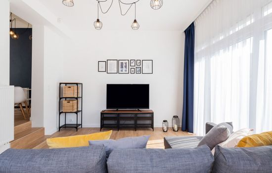 "Marine" mit gemeinschaftlichem Pool