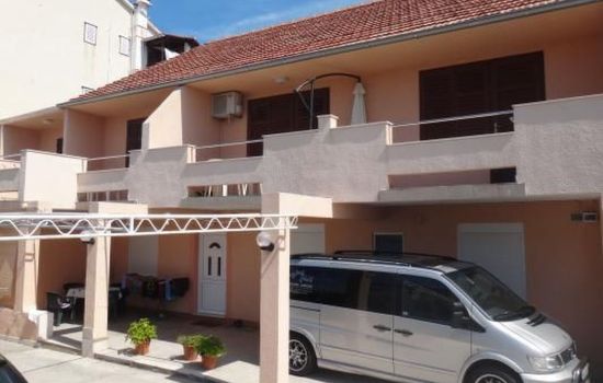 Ferienapartment für zwei Erwachsene und zwei Kinder